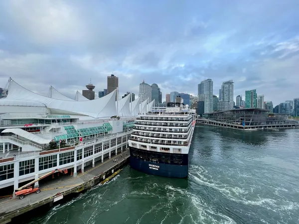 Best Hotels Near Vancouver Cruise Port: Where to Stay for Your Cruise