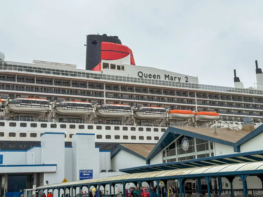 Queen Mary 2 docked at Brooklyn Cruise Terminal