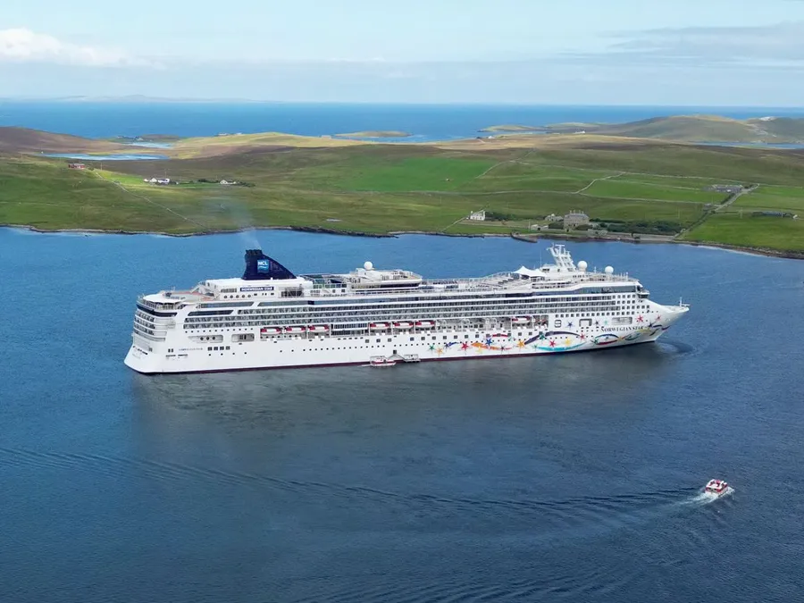 A drone photo of Norwegian Star at Shetland